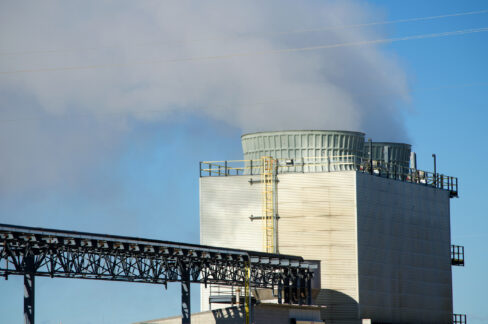 Why Blocking Grid Infrastructure Increases Data Center Emissions